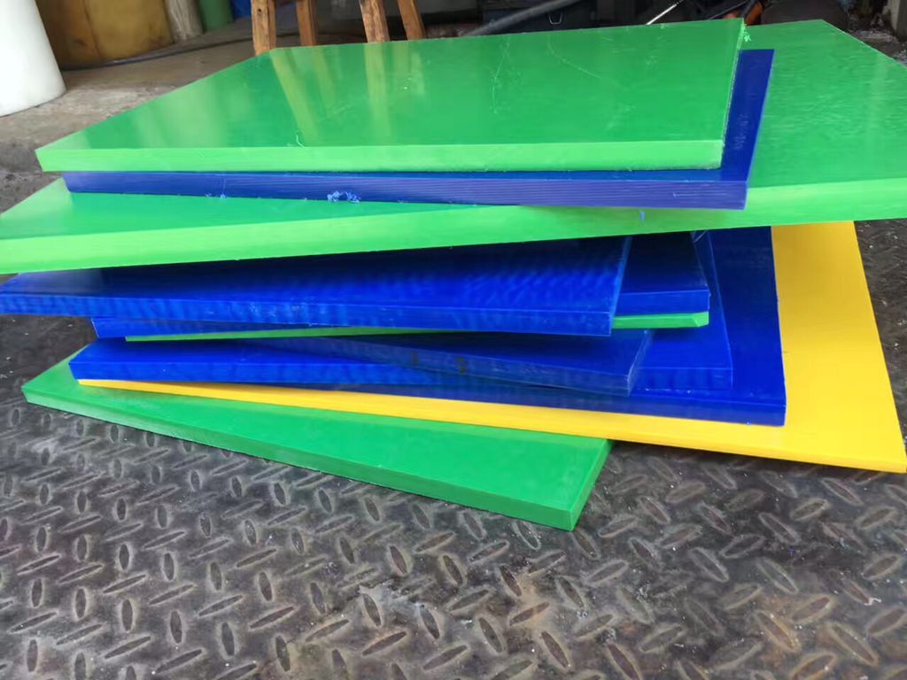 HDPE板白色HDPE板具有韌性高，抗拉，耐磨性特點