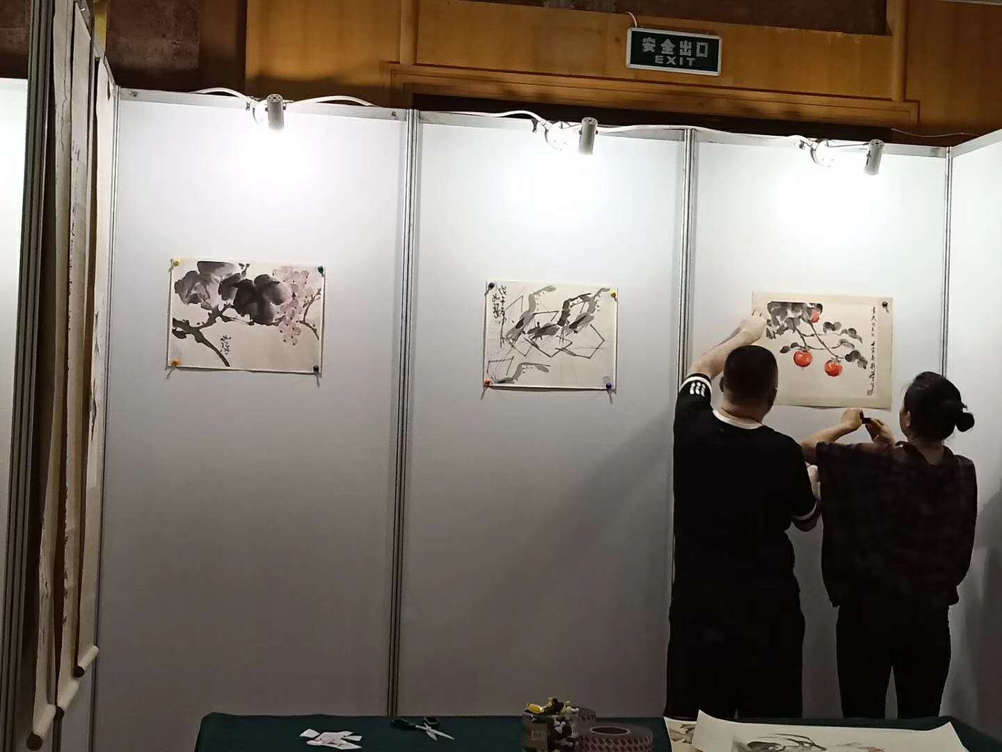 廣西六一兒童節展板廠家出租，掛畫貼畫展板優惠出租